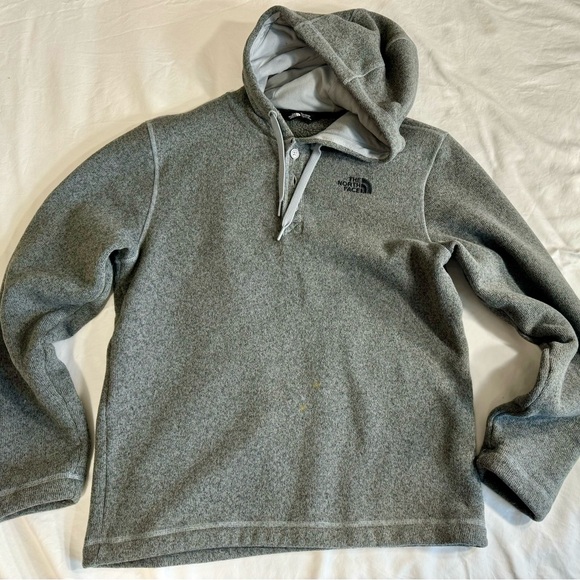 North Face hoodie. Heather grey. Medium. - Picture 4 of 4
